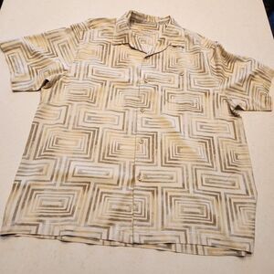 Tommy Bahama 100% silk short sleeved button down shirt. Size XL